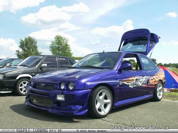 escort_4.jpg
