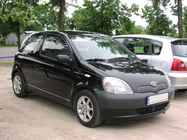yaris1.jpg