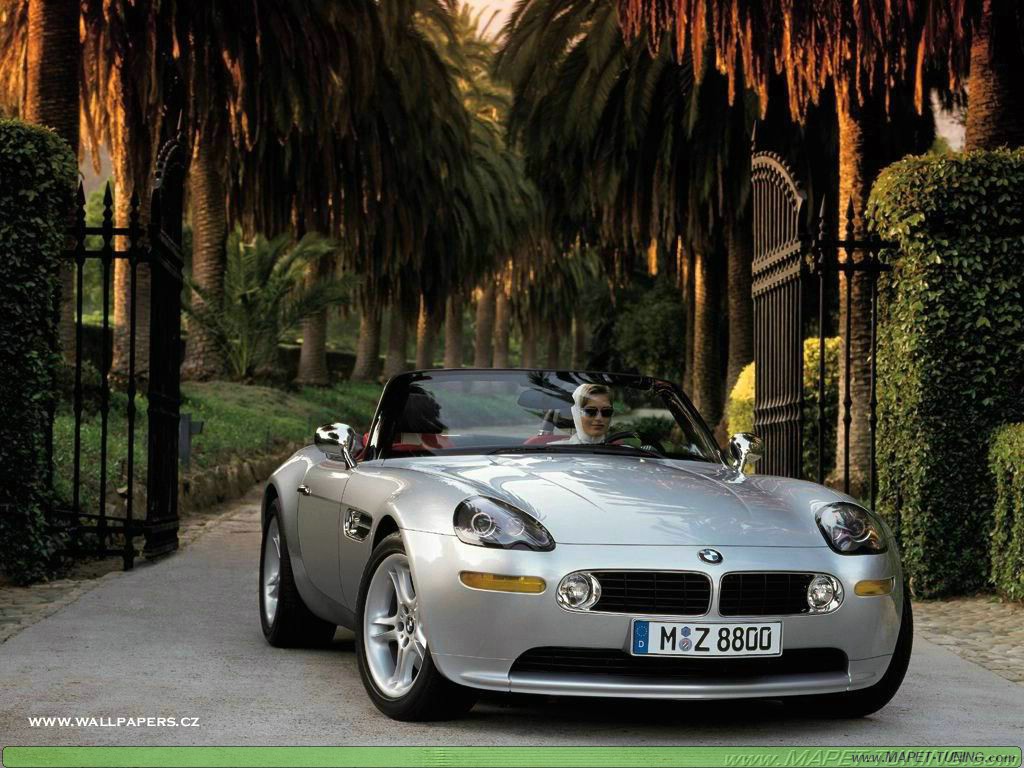 bmwz8.jpg