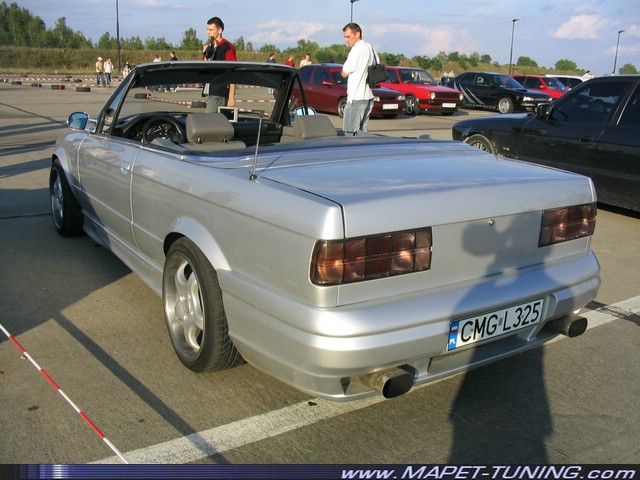 BMW 3 E30 (08).JPG