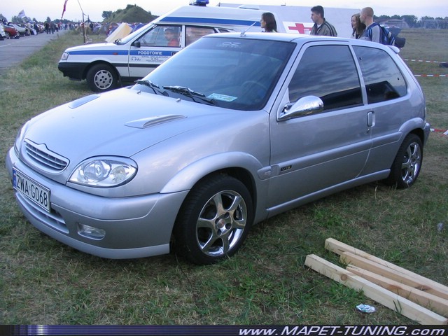 Citroen Saxo (01).JPG