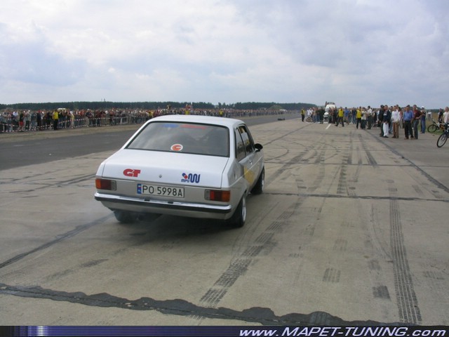 Ford Escort drift (02).JPG