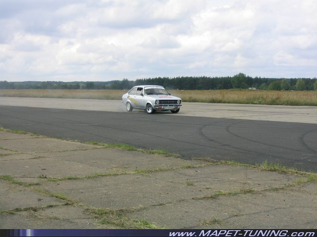 Ford Escort drift (11).JPG