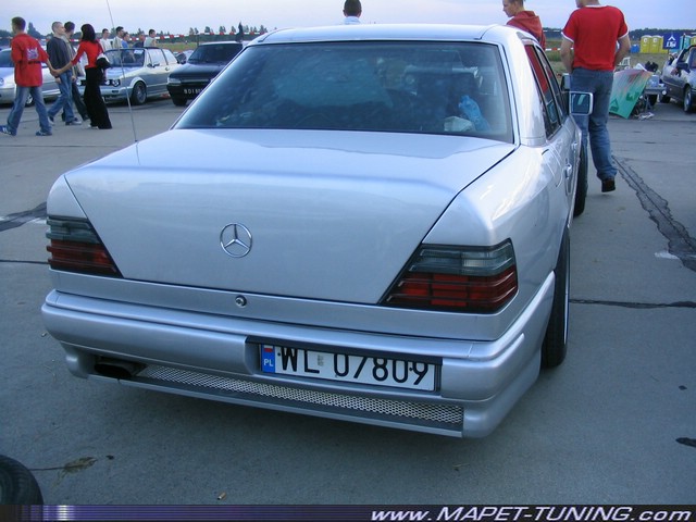 Mercedes W 124.JPG