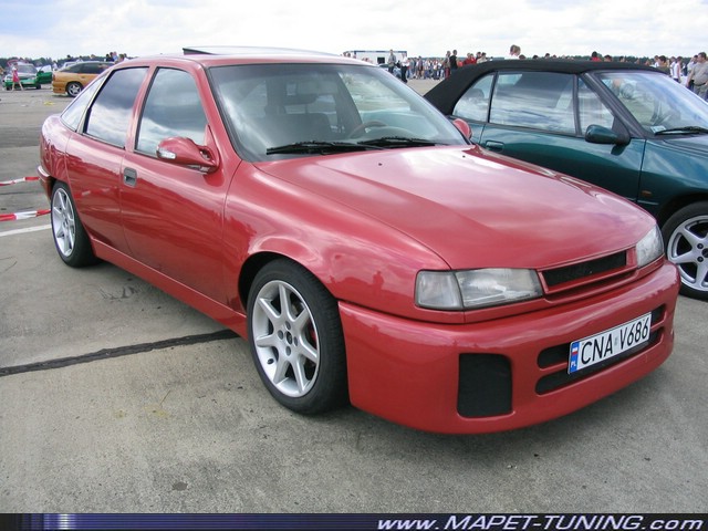 Opel Vectra (07).JPG